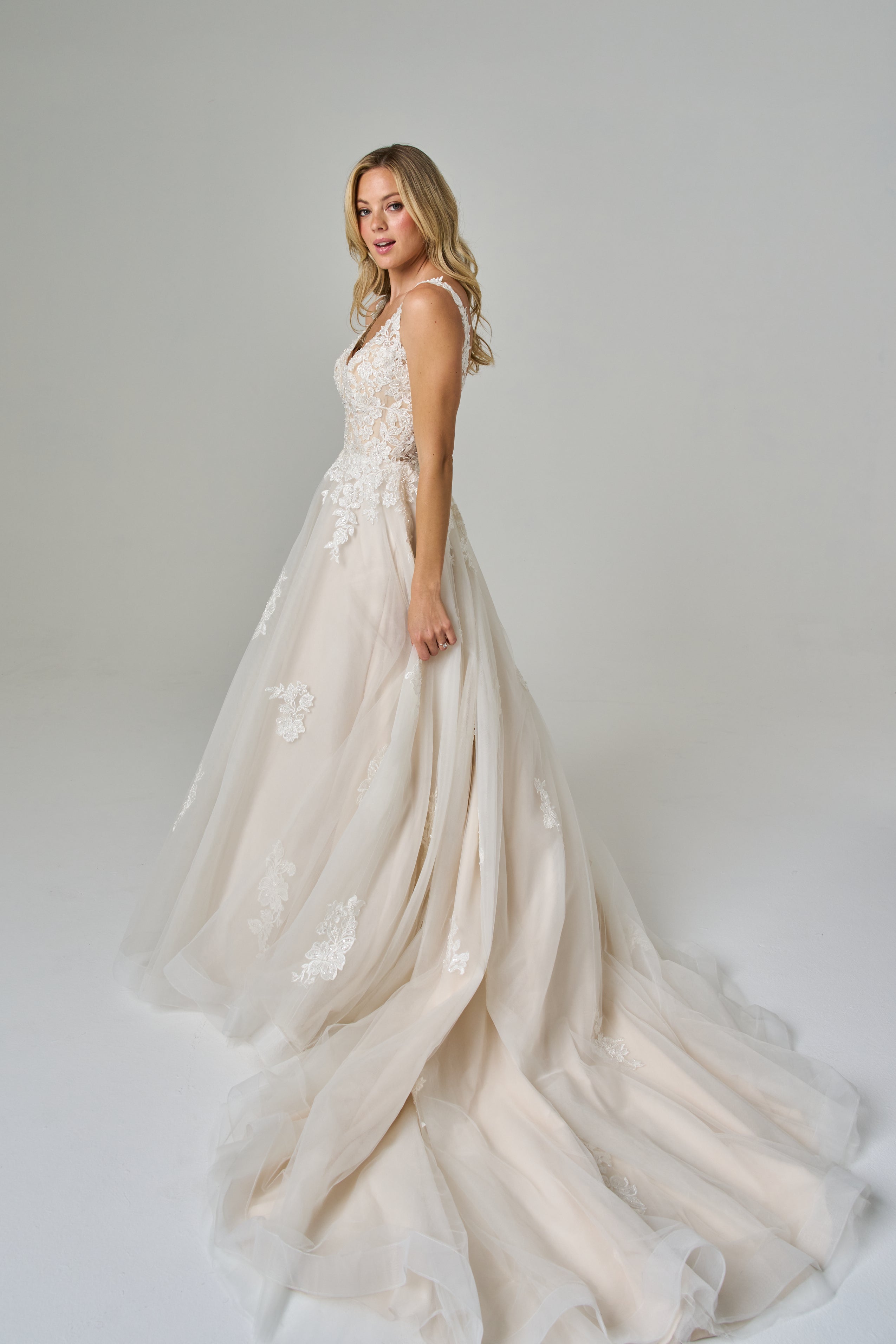 Kenneth L Robe Bianca ....| Boutique Robe de Mariée Rive-Sud..| Robe de Mariée Rive ...