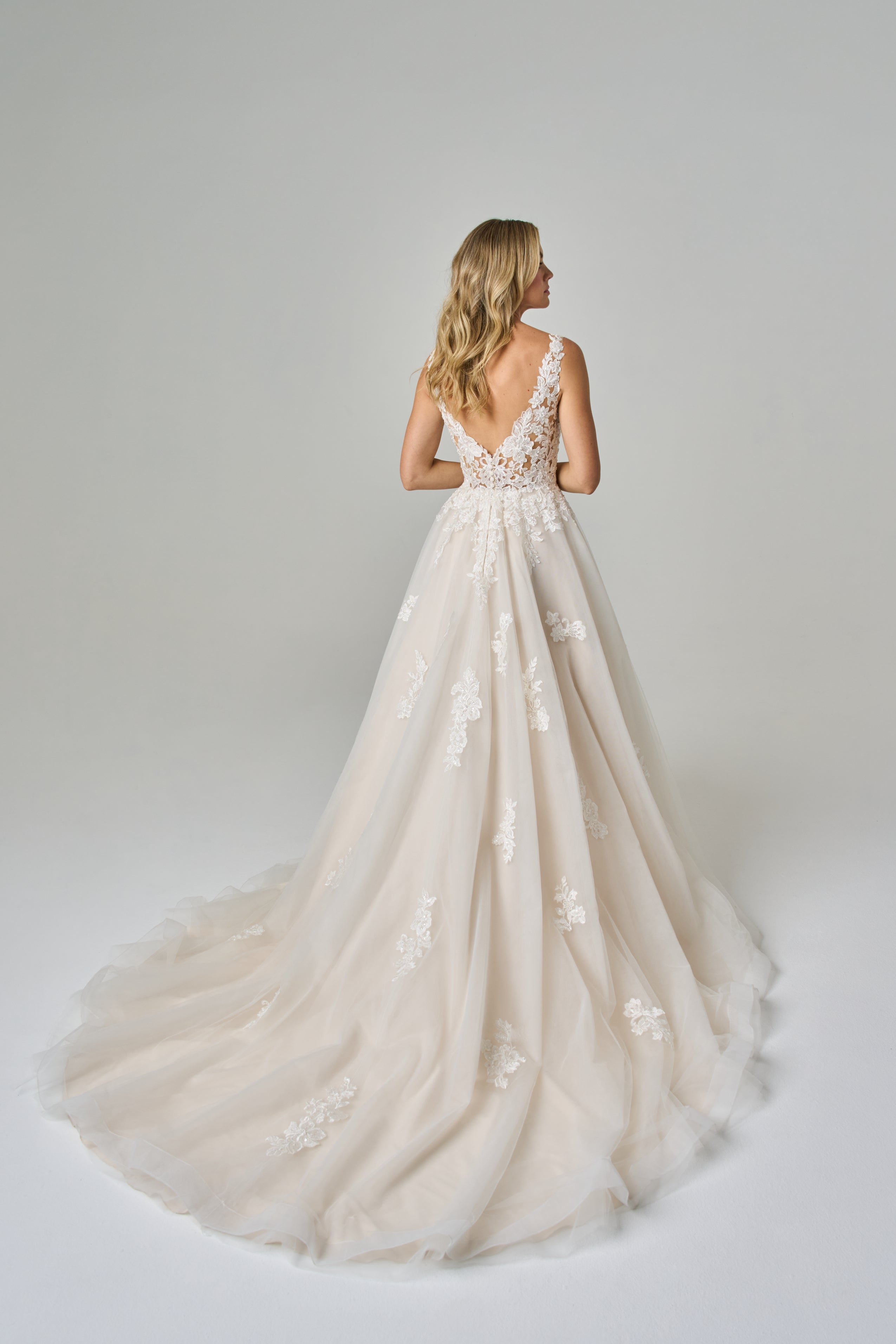 Kenneth L Robe Bianca ....| Boutique Robe de Mariée Rive-Sud..| Robe de Mariée Rive ...