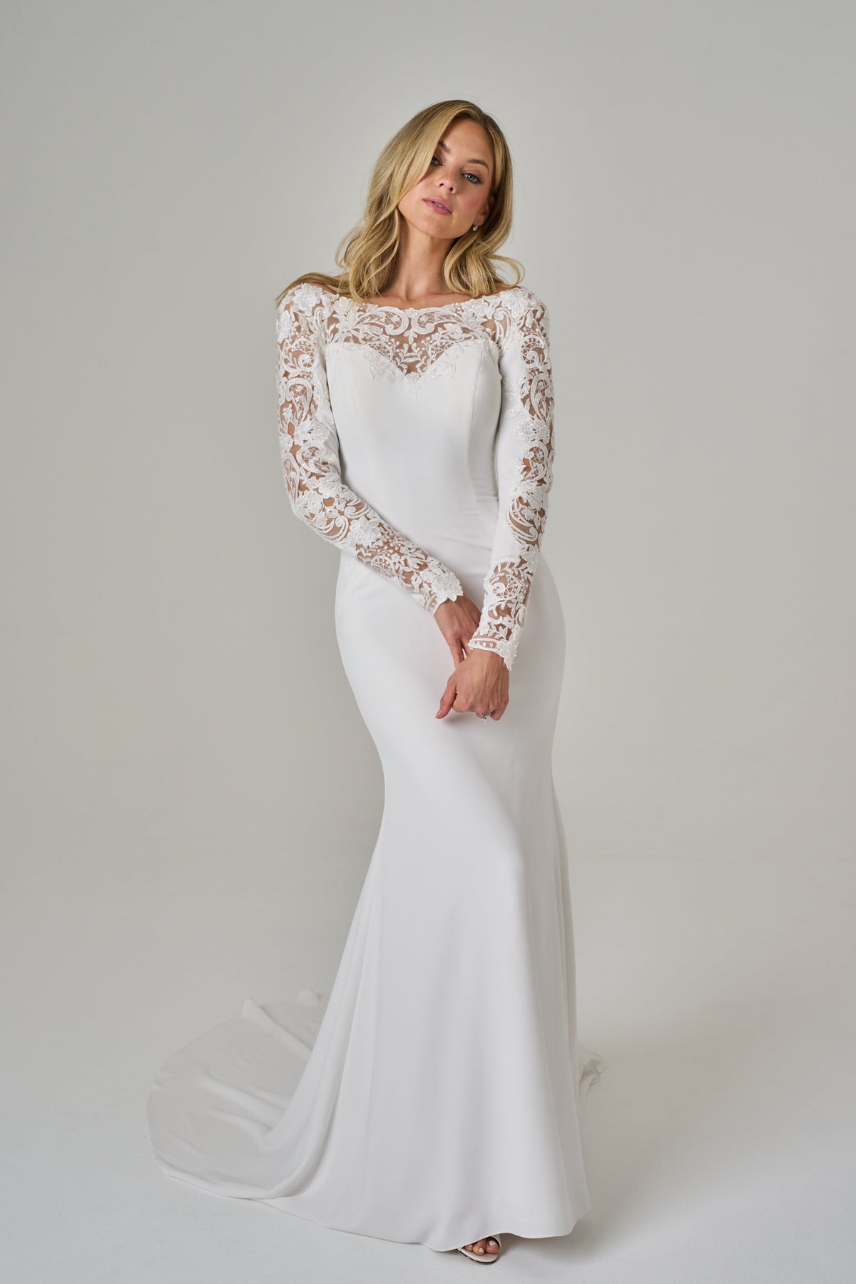 Wedding dress on the south shore of montreal purchase and rental